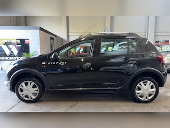 Used Dacia Sandero Stepway 2015 for sale - 76673319: Photo