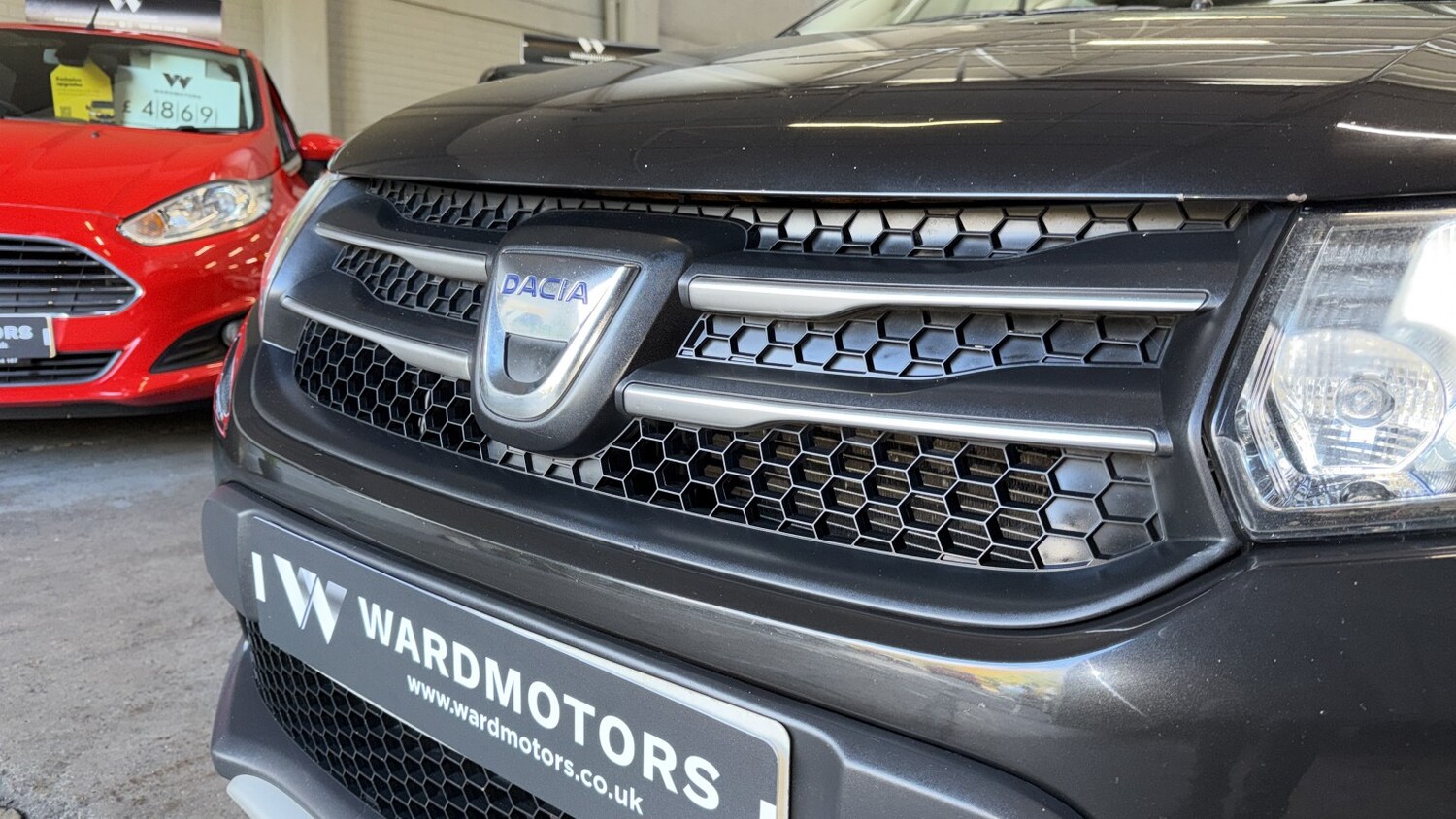 Used Dacia Sandero Stepway 2015 for sale - 76673319: Photo 36