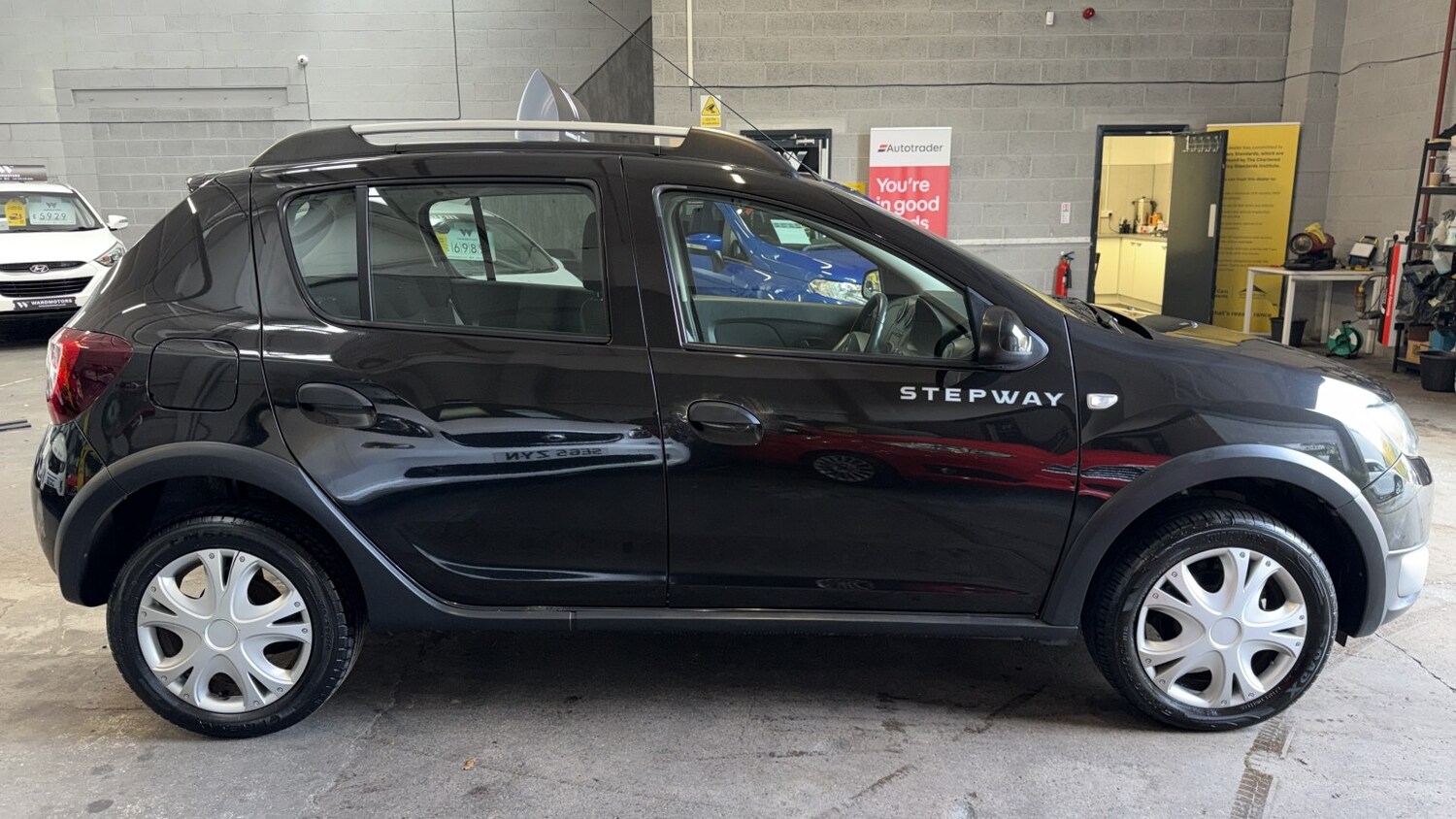 Used Dacia Sandero Stepway 2015 for sale - 76673319: Photo 9