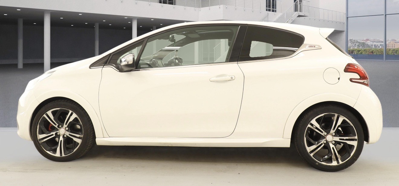 Used Peugeot 208 2015 for sale - 78098238: Photo 10