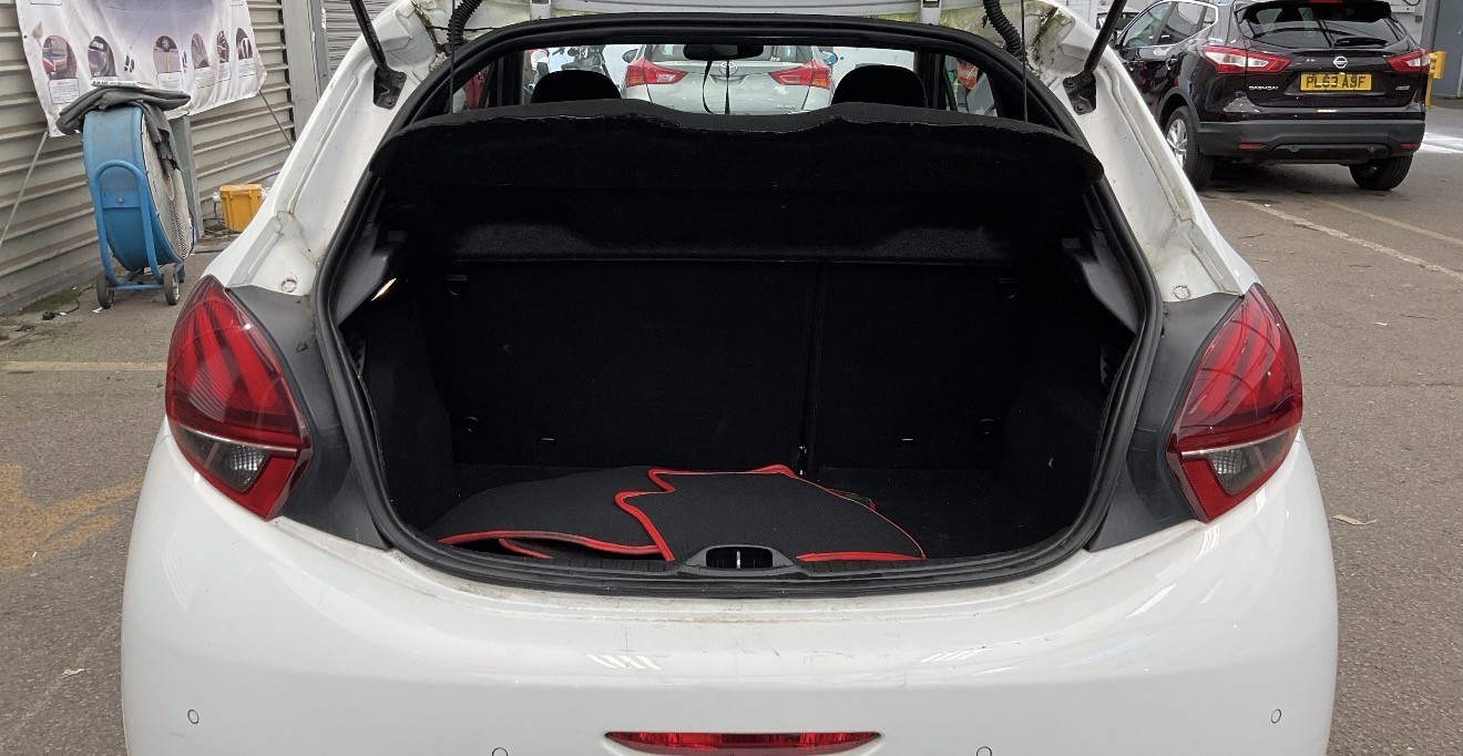 Used Peugeot 208 2015 for sale - 78098238: Photo 12