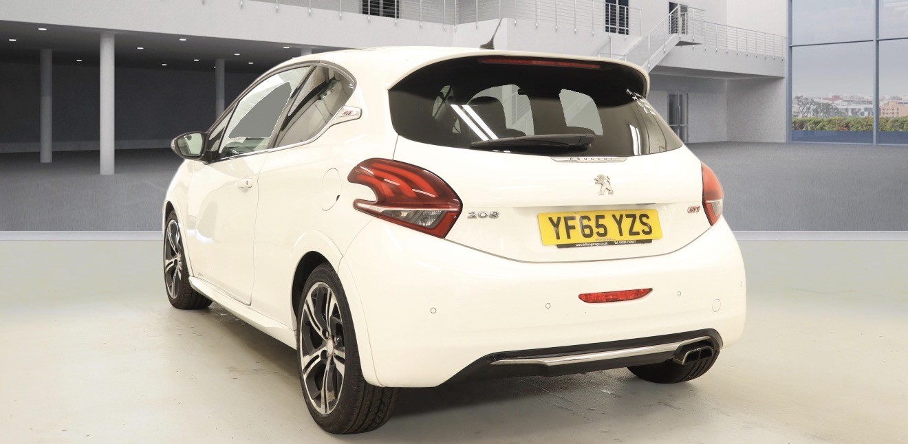 Used Peugeot 208 2015 for sale - 78098238: Photo 2