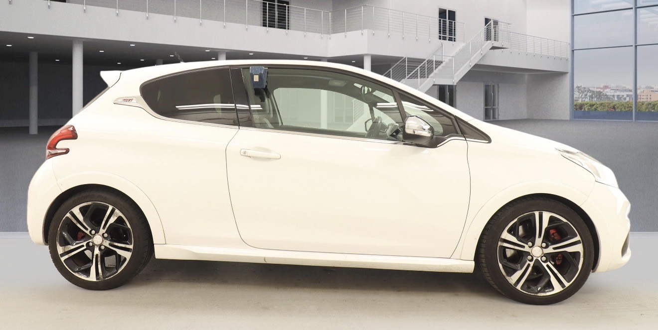 Used Peugeot 208 2015 for sale - 78098238: Photo 9