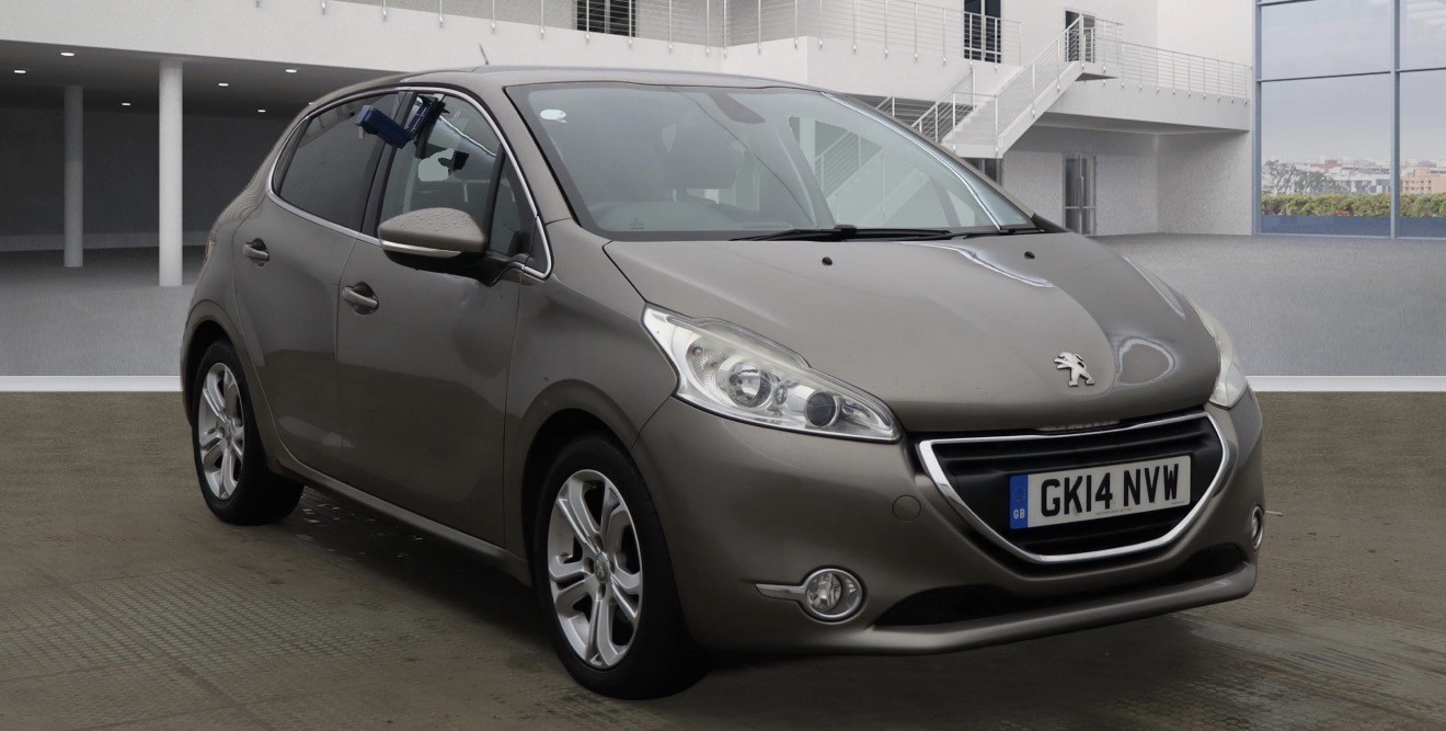 Used Peugeot 208 2014 for sale - 77636988: Photo 3