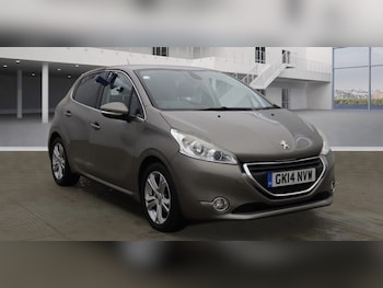 Used Peugeot 208 2014 for sale - 77636988: Photo