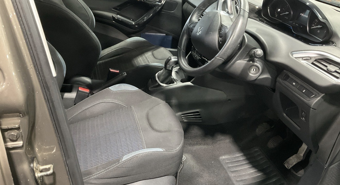 Used Peugeot 208 2014 for sale - 77636988: Photo 5