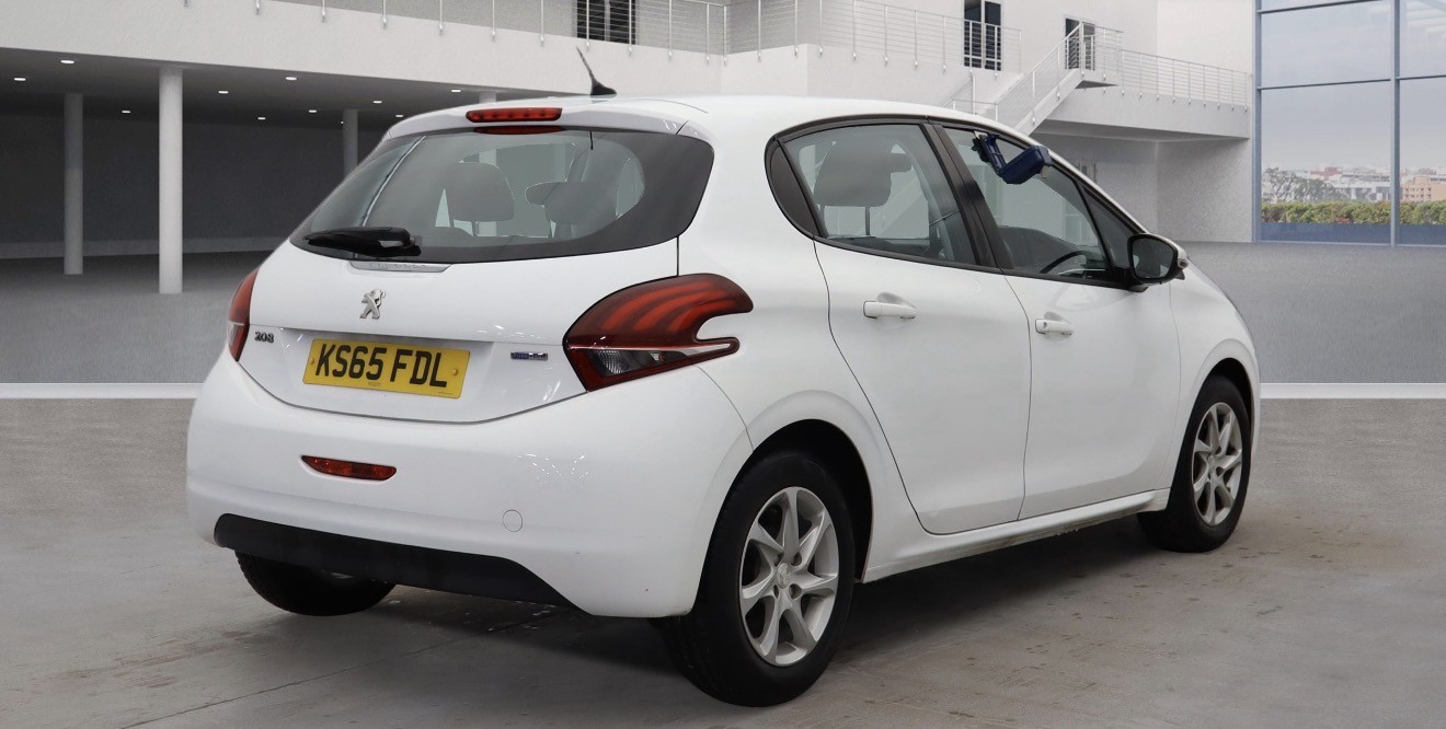 Used Peugeot 208 2016 for sale - 77395242: Photo 4