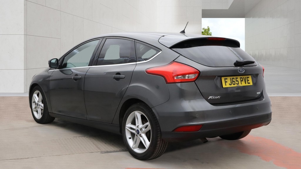 Used Ford Focus 2015 for sale - 78168933: Photo 2