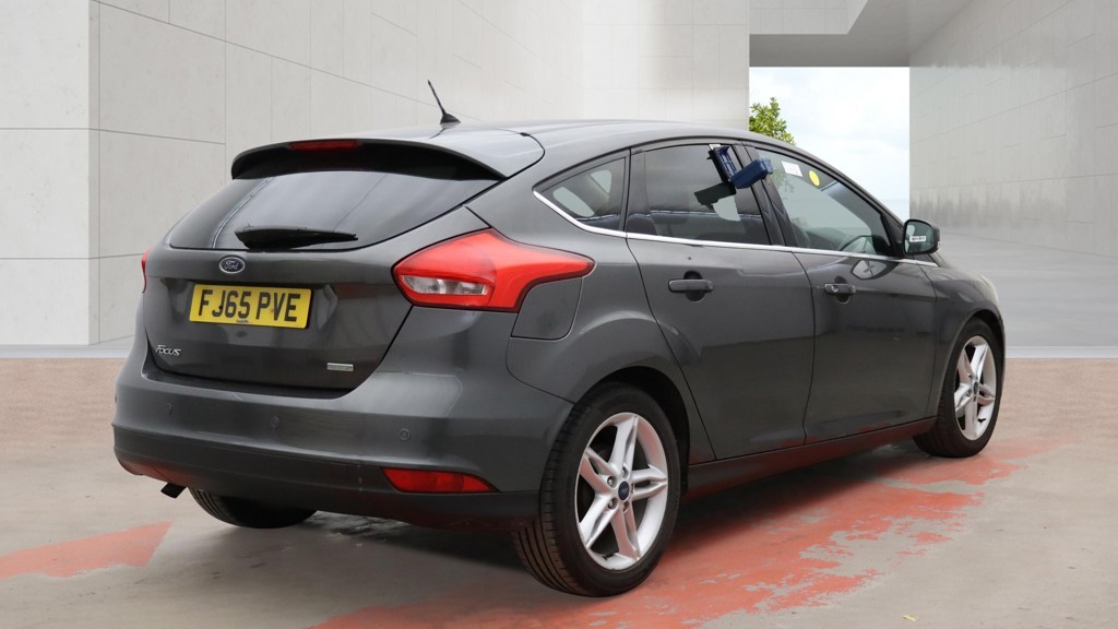 Used Ford Focus 2015 for sale - 78168933: Photo 4