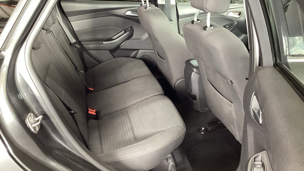 Used Ford Focus 2015 for sale - 78168933: Photo 6