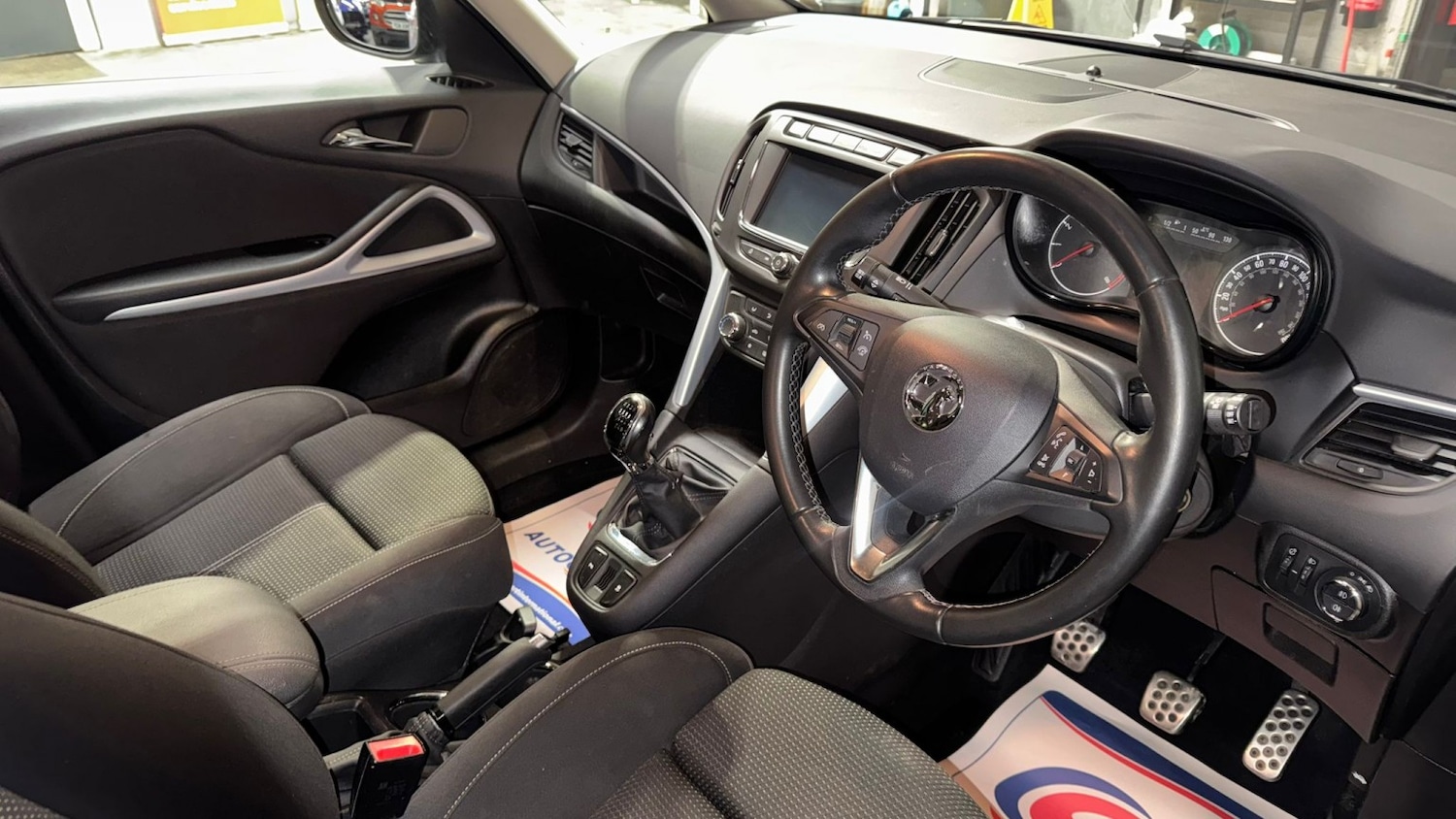 Used Vauxhall Zafira 2018 for sale - 77093936: Photo 12