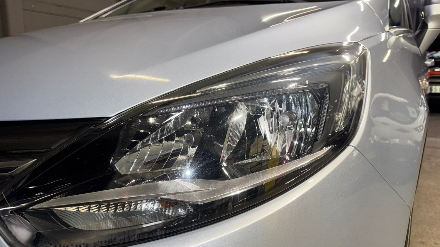 Used Vauxhall Zafira 2018 for sale - 77093936: Photo 38