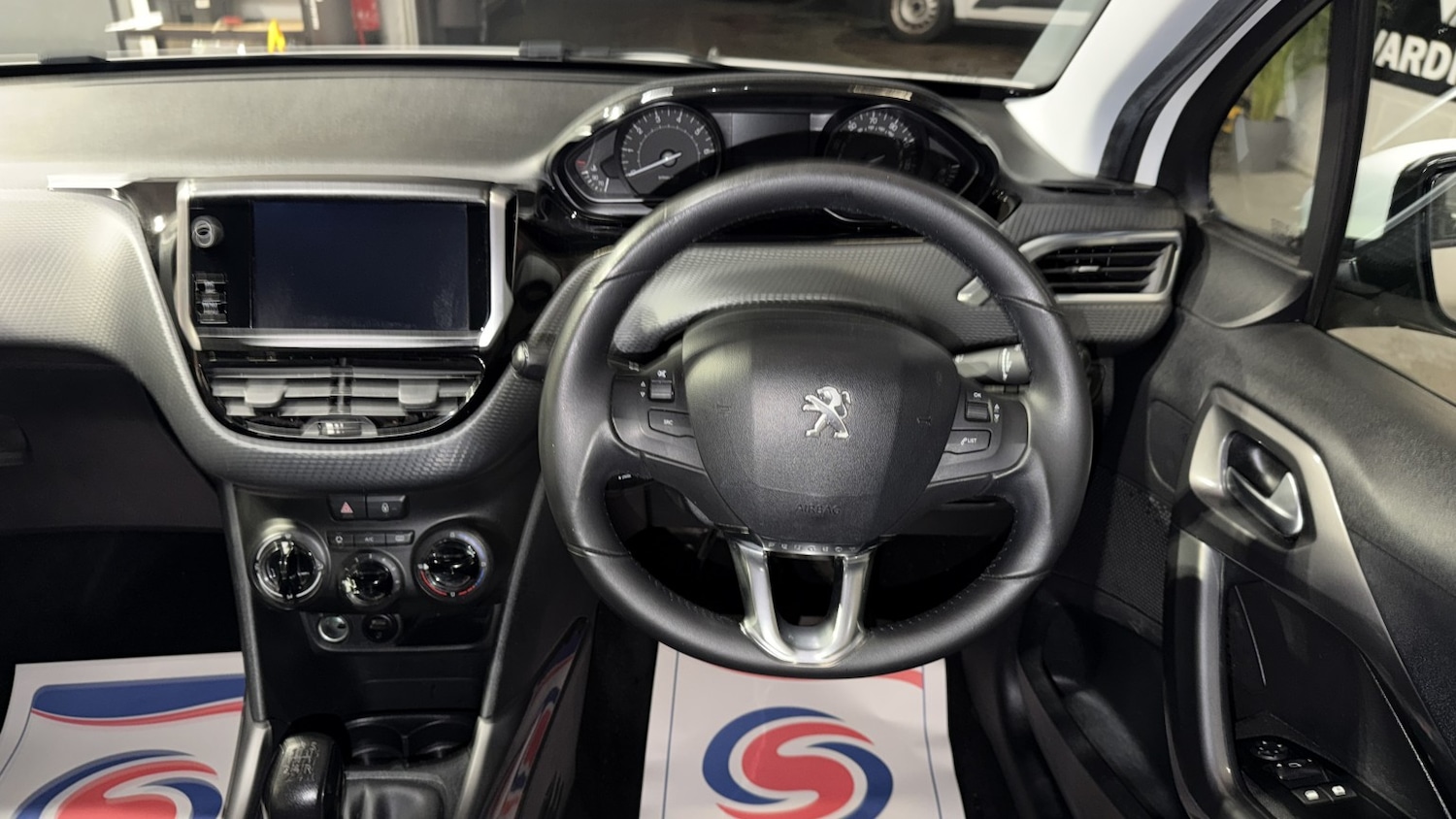 Used Peugeot 2008 2017 for sale - 77107659: Photo 16