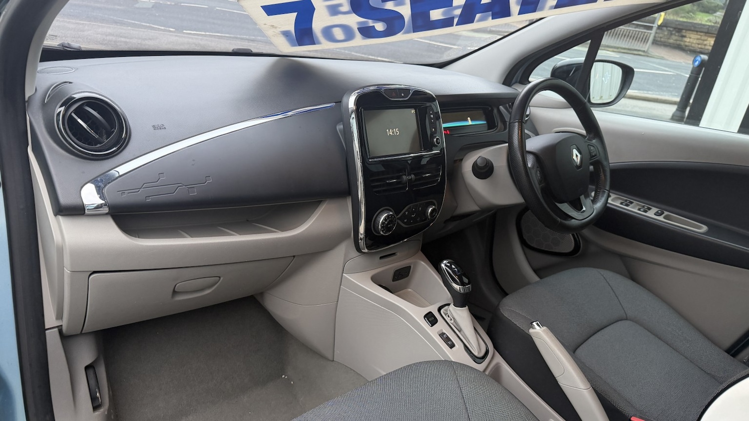 Used Renault Zoe 2015 for sale - 77019080: Photo 2