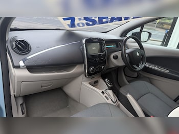 Used Renault Zoe 2015 for sale - 77019080: Photo