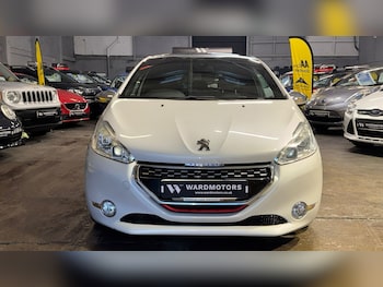 Used Peugeot 208 2015 for sale - 77385203: Photo