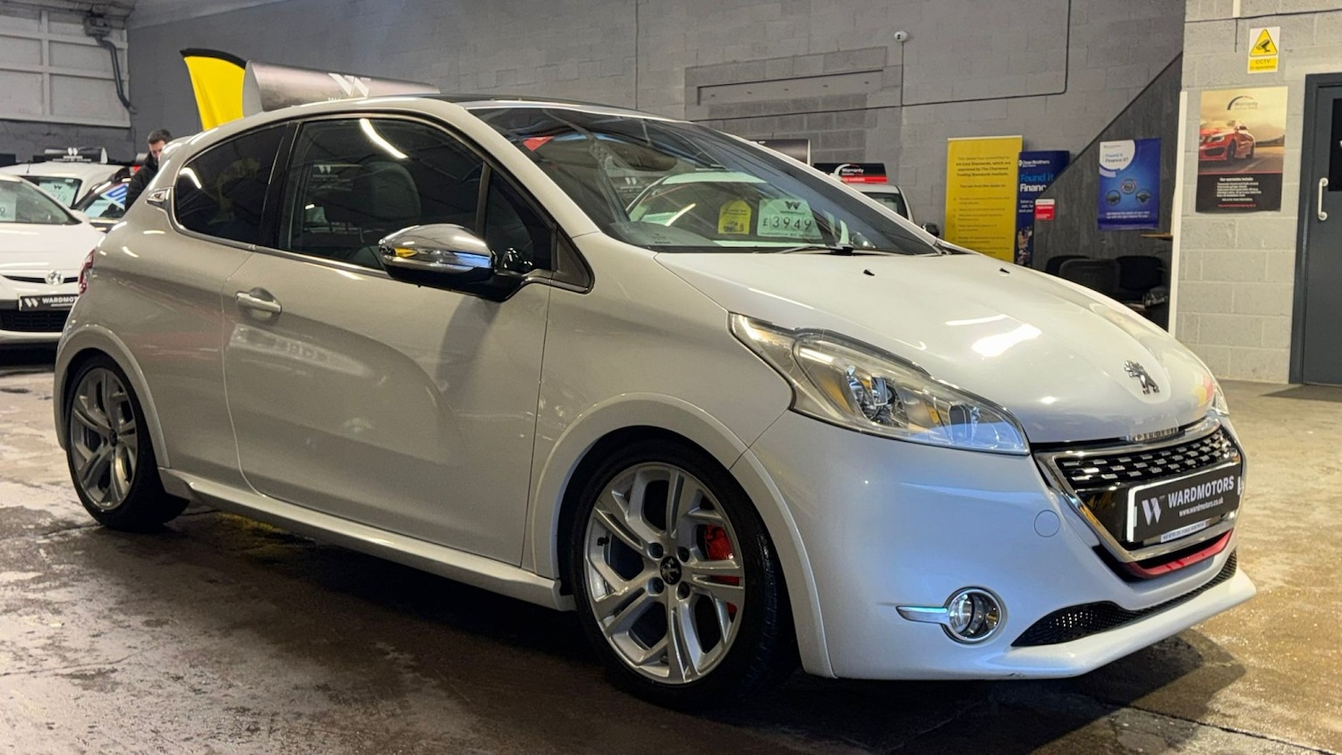 Used Peugeot 208 2015 for sale - 77385203: Photo 4