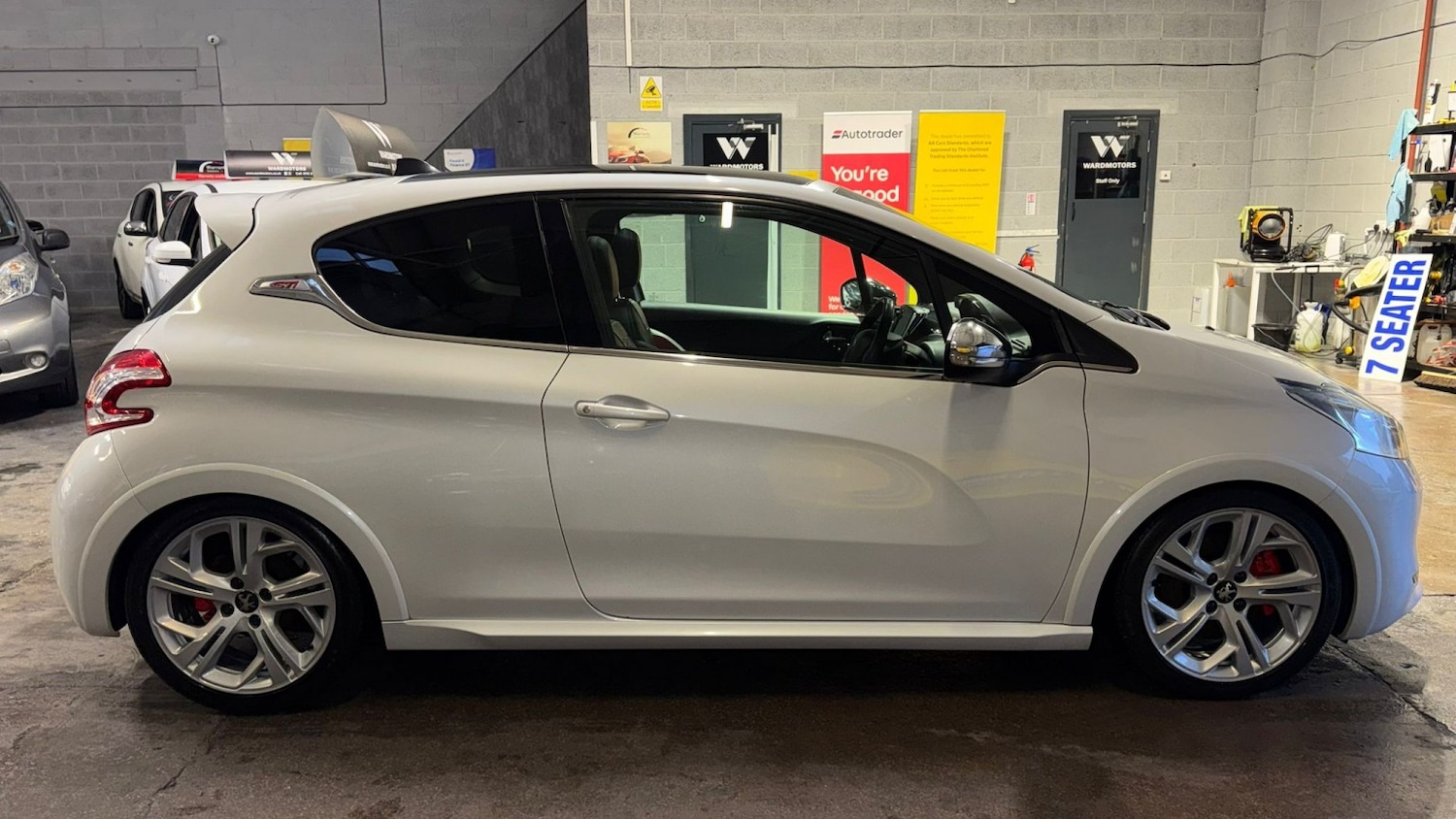 Used Peugeot 208 2015 for sale - 77385203: Photo 9