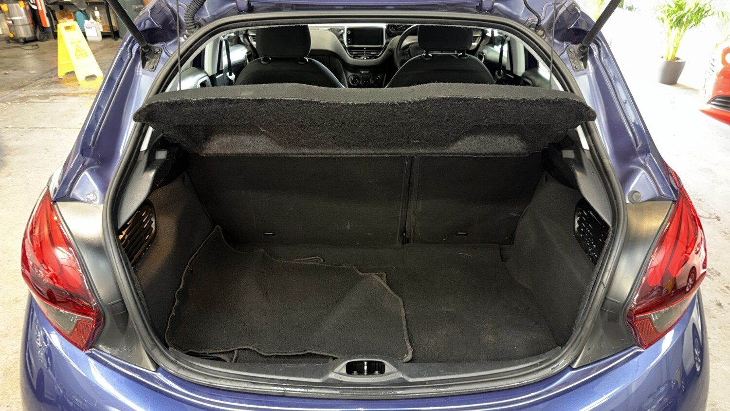 Used Peugeot 208 2016 for sale - 76673310: Photo 38