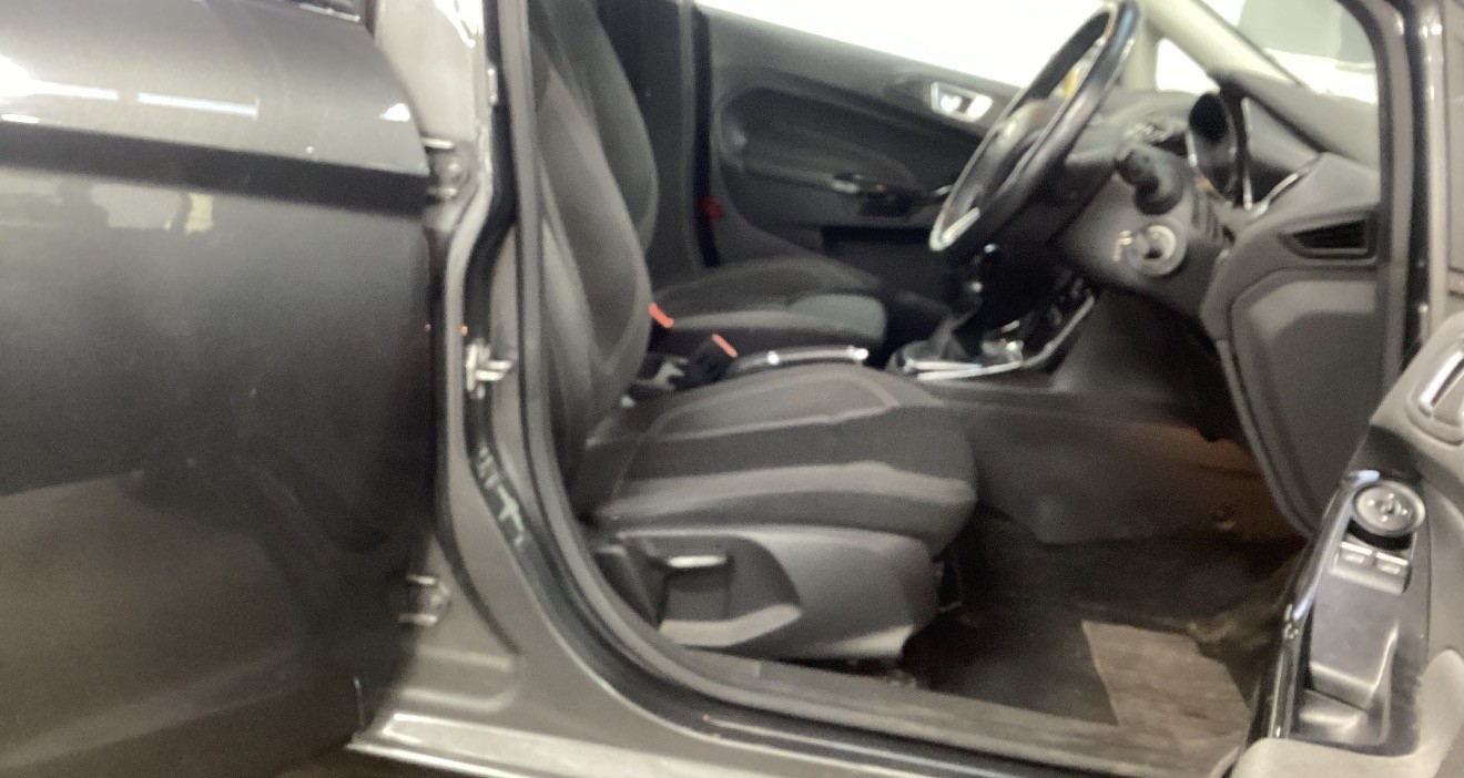 Used Ford Fiesta 2017 for sale - 76848670: Photo 5