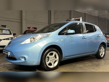 2015 - 24kWh Acenta Blue Automatic Electric 5dr LOWTAX+SATNAV