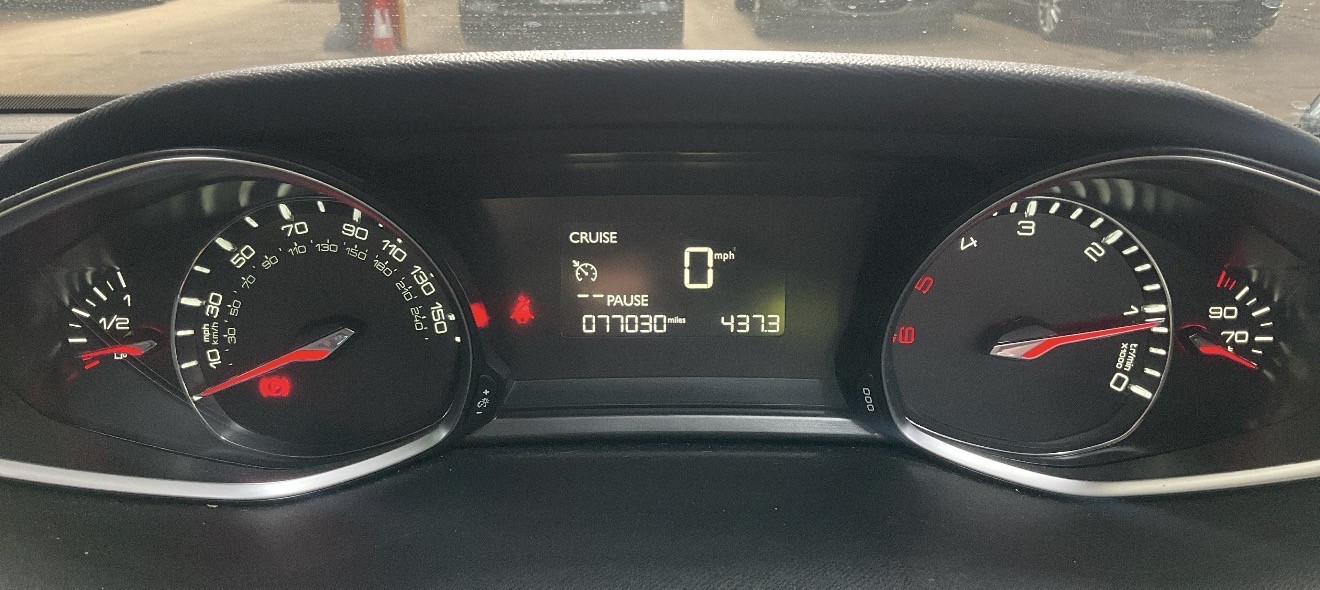 Used Peugeot 308 2015 for sale - 77977160: Photo 10