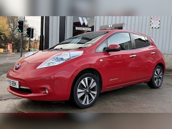 2015 - 24kWh Tekna Electric Automatic Red 5dr 10 STAMPS+LOW TAX+LEATHER+SATNAV