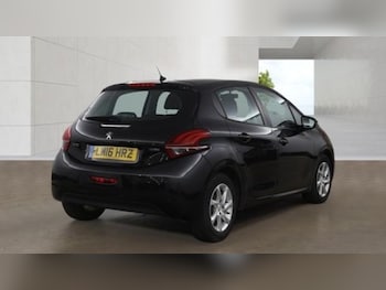 Used Peugeot 208 2016 for sale - 79257631: Photo