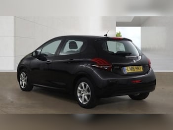 Used Peugeot 208 2016 for sale - 79257631: Photo