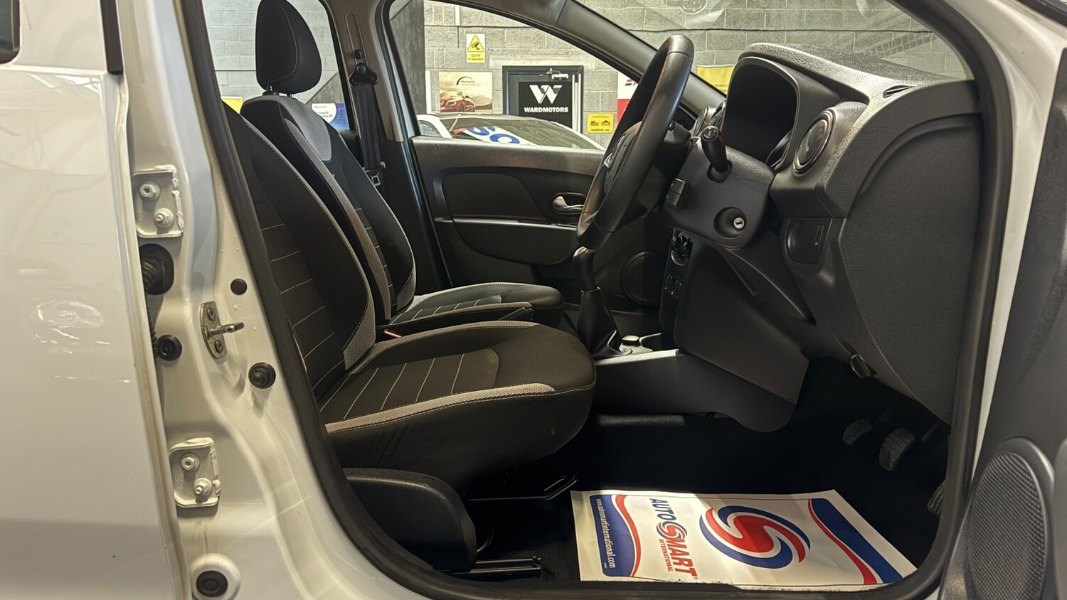 Used Dacia Sandero Stepway 2017 for sale - 77400063: Photo 11