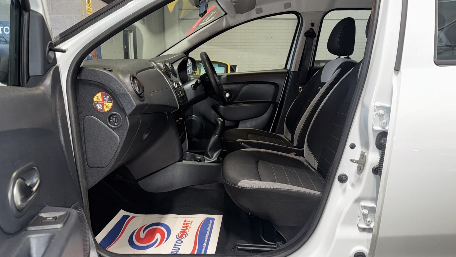 Used Dacia Sandero Stepway 2017 for sale - 77400063: Photo 17