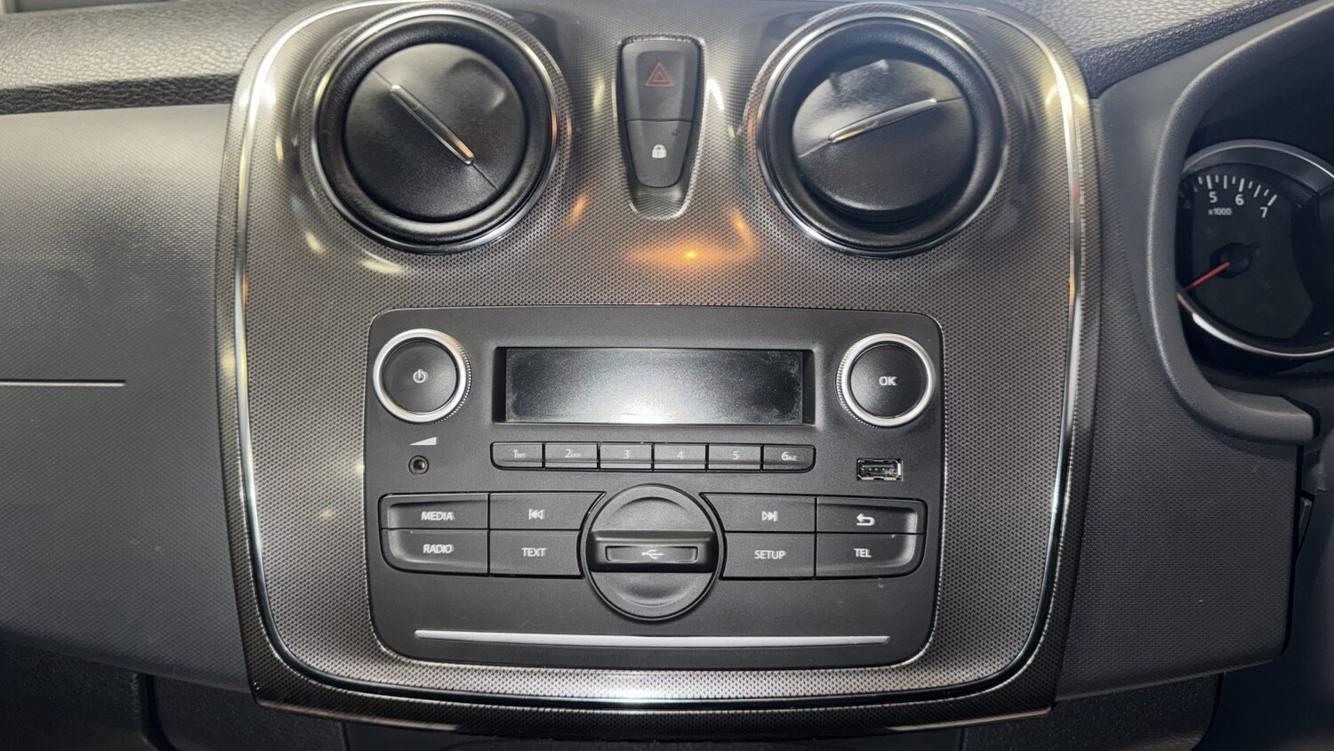 Used Dacia Sandero Stepway 2017 for sale - 77400063: Photo 23