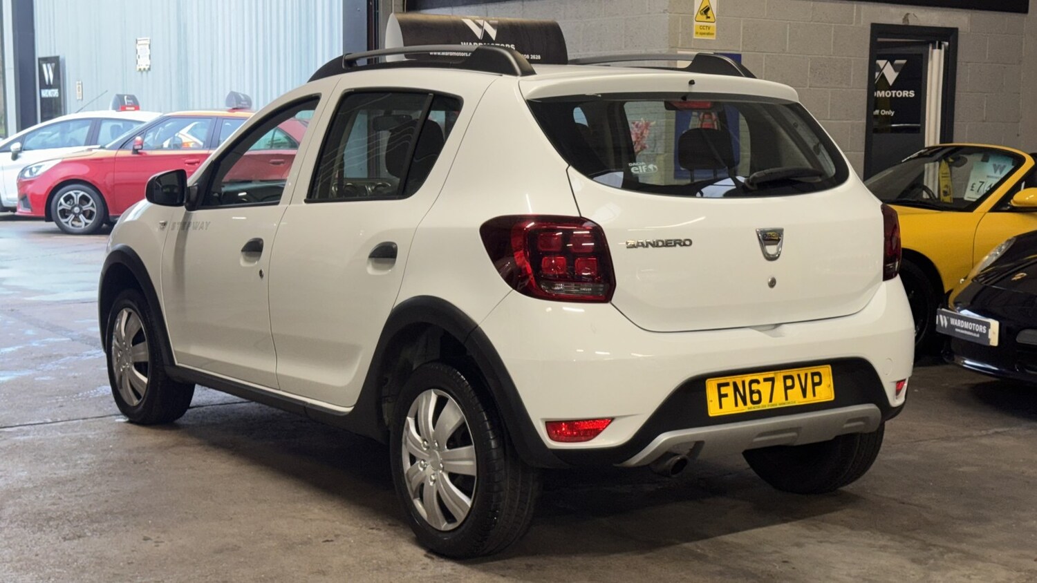 Used Dacia Sandero Stepway 2017 for sale - 77400063: Photo 8