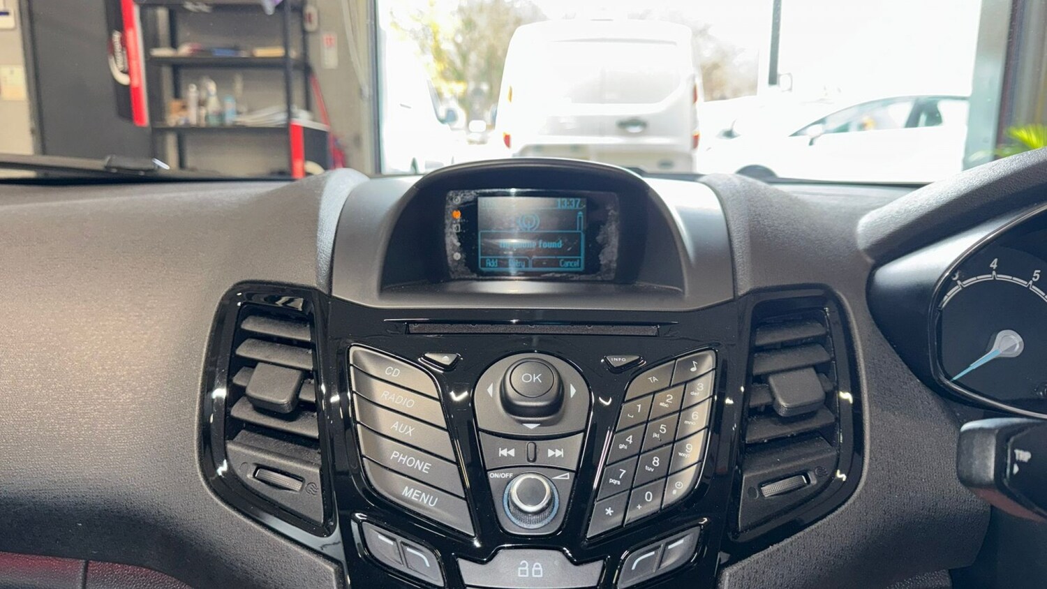 Used Ford Fiesta 2014 for sale - 76673321: Photo 24