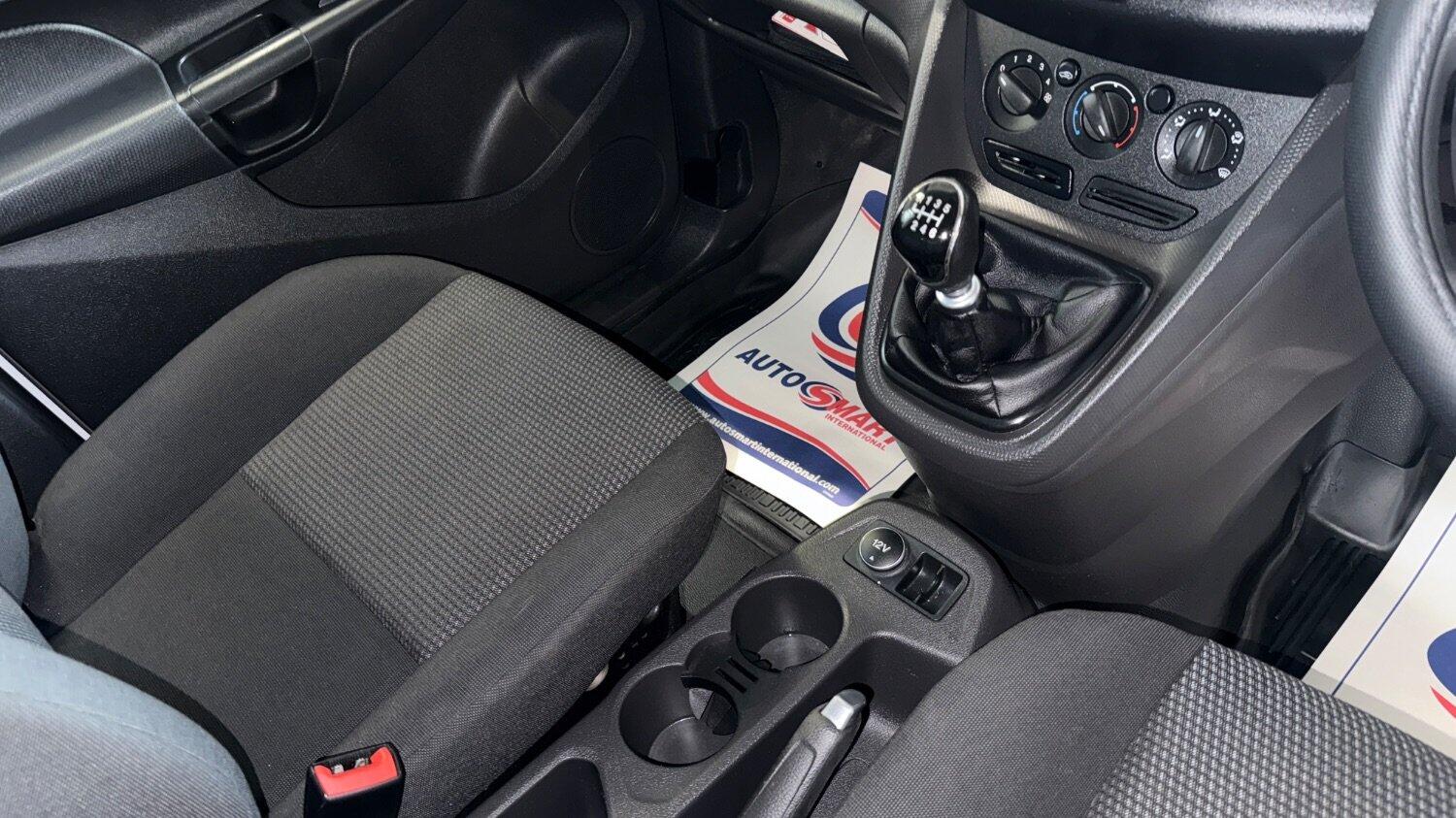 Used Ford Transit Connect 2015 for sale - 76741299: Photo 26