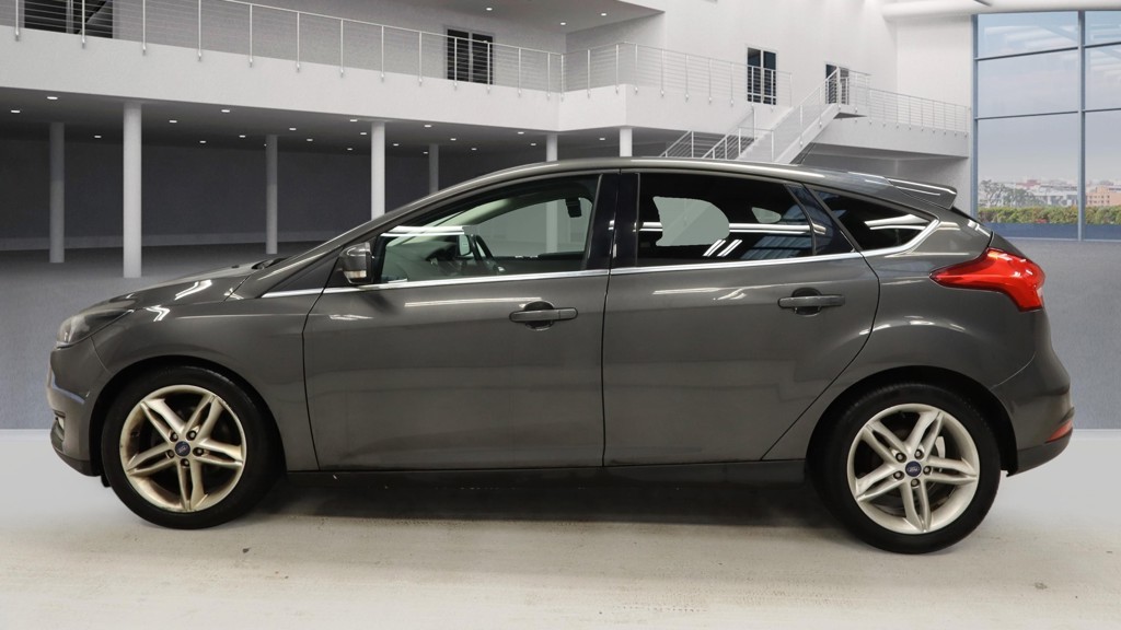 Used Ford Focus 2015 for sale - 77173187: Photo 9