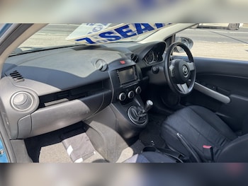 Used Mazda Mazda2 2013 for sale - 79495445: Photo