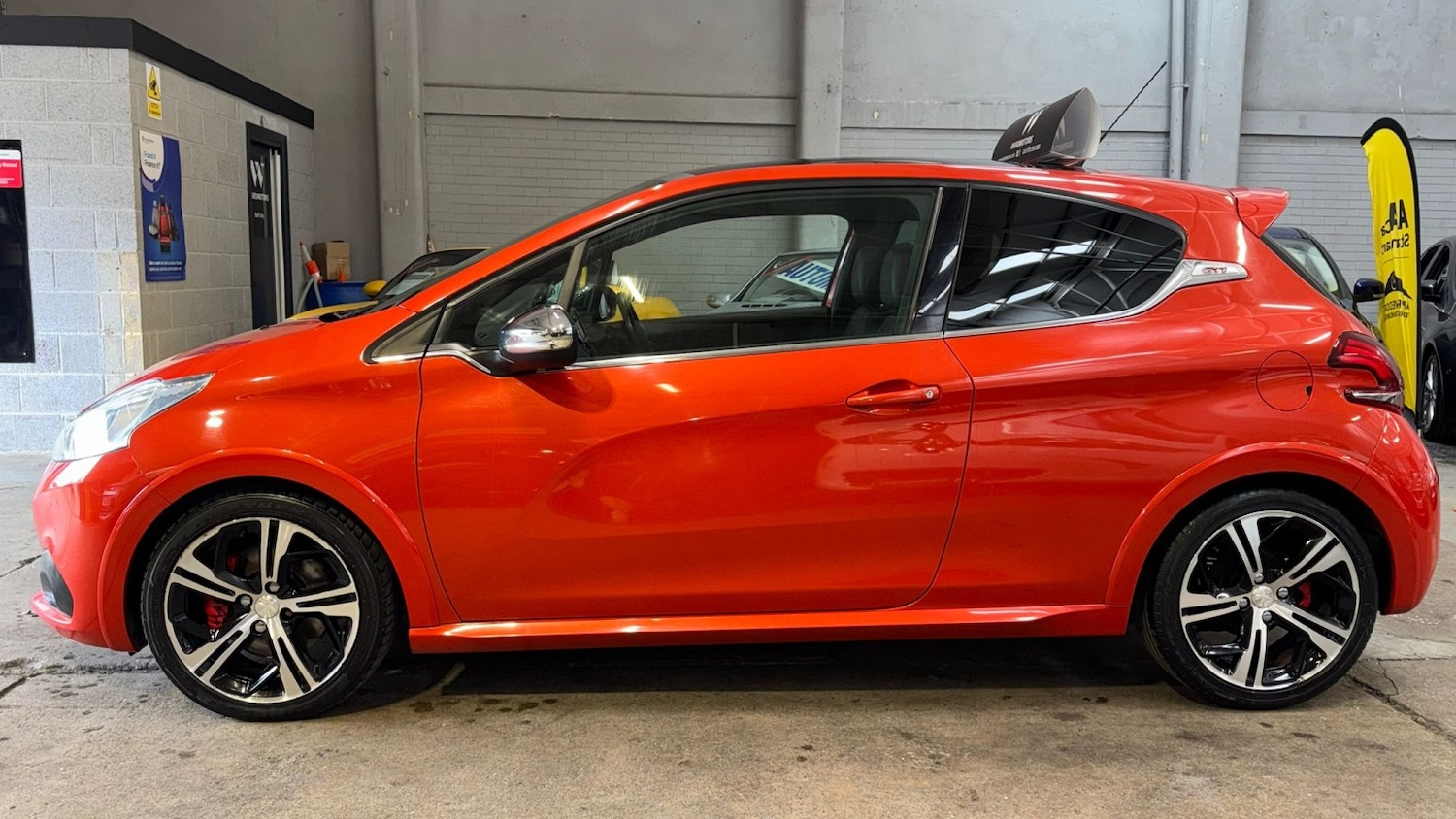 Used Peugeot 208 2016 for sale - 77921320: Photo 2