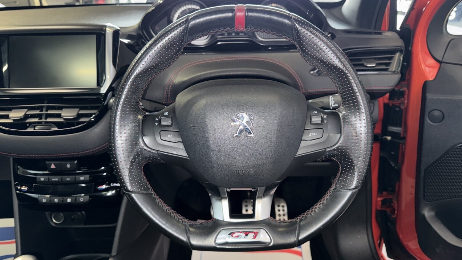 Used Peugeot 208 2016 for sale - 77921320: Photo 22