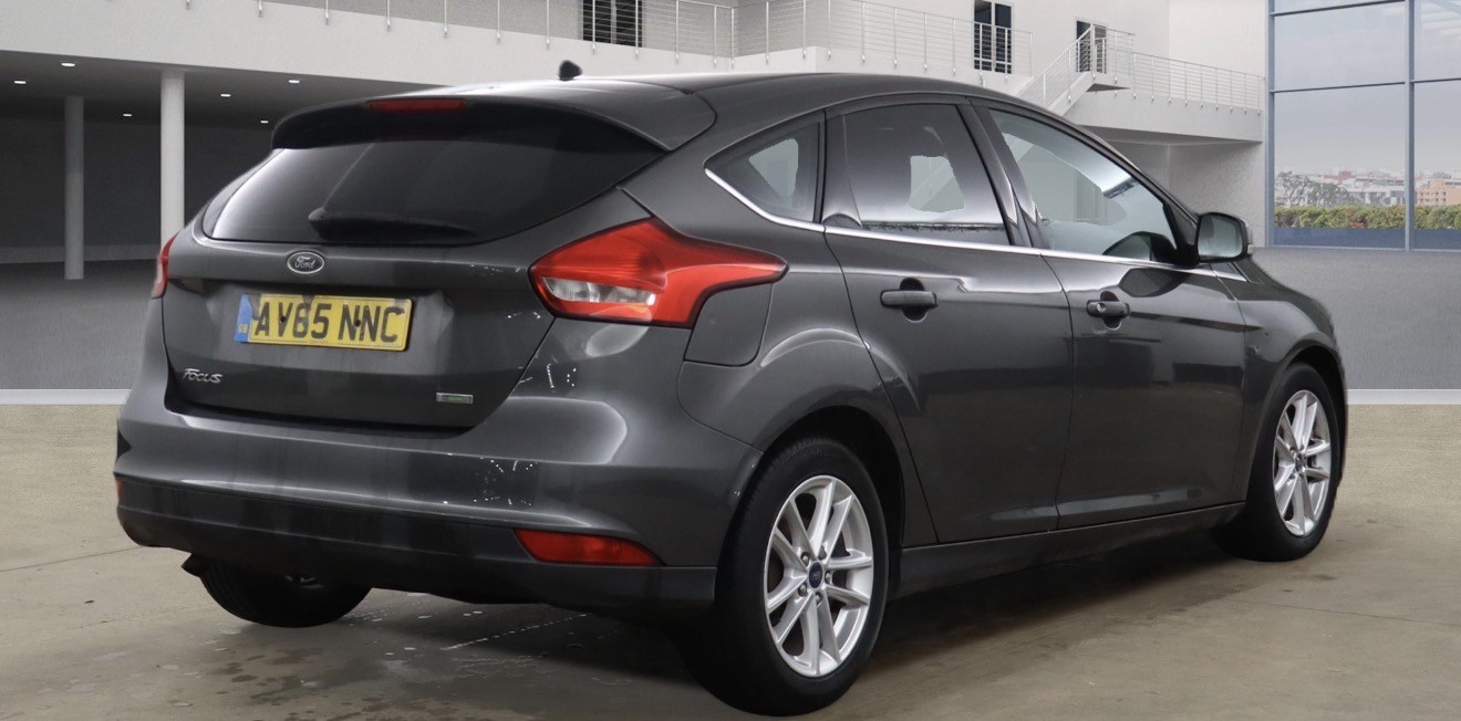 Used Ford Focus 2015 for sale - 76941810: Photo 2