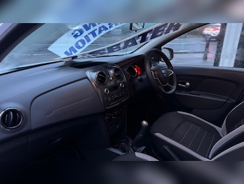 Used Dacia Sandero Stepway 2017 for sale - 77385368: Photo