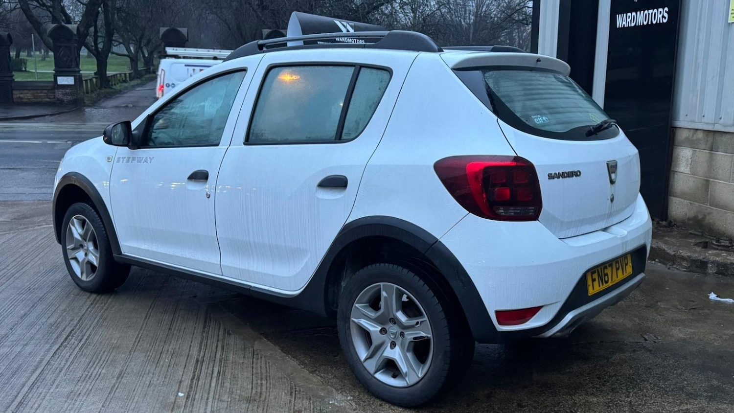 Used Dacia Sandero Stepway 2017 for sale - 77385368: Photo 3