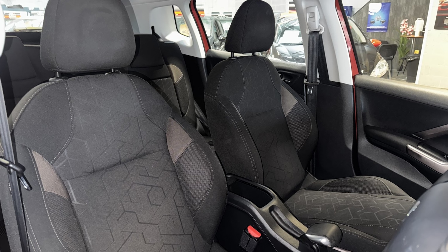 Used Peugeot 2008 2015 for sale - 77536042: Photo 13