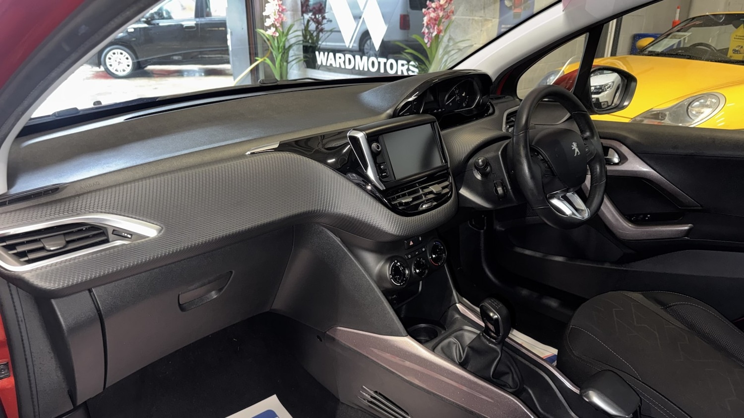 Used Peugeot 2008 2015 for sale - 77536042: Photo 18