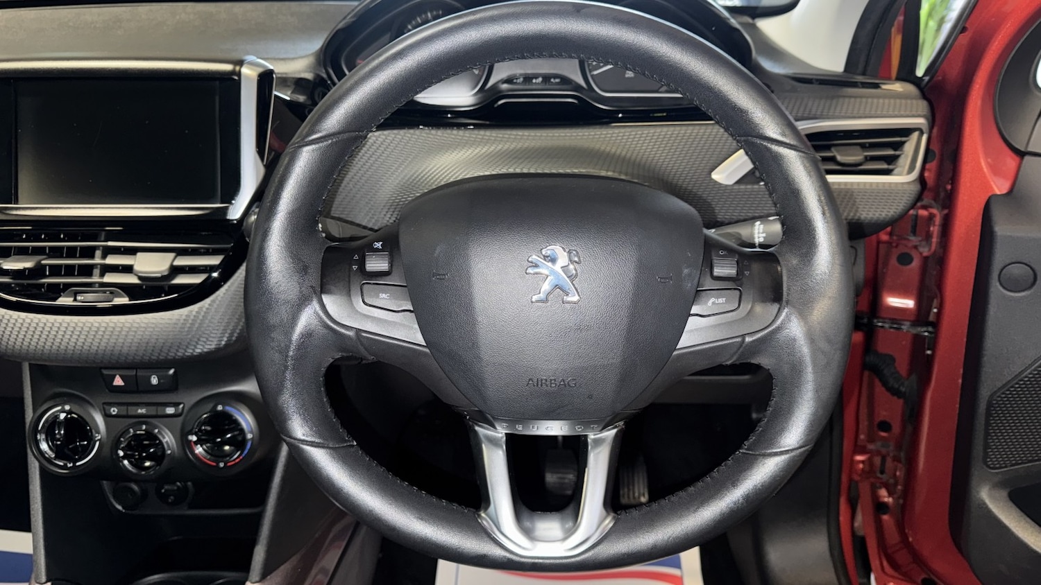 Used Peugeot 2008 2015 for sale - 77536042: Photo 26