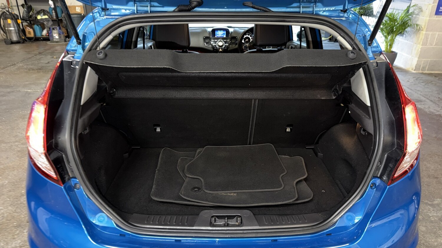 Used Ford Fiesta 2014 for sale - 76673280: Photo 38