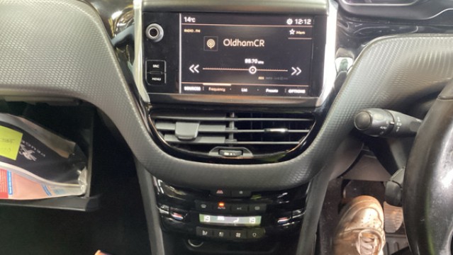 Used Peugeot 2008 2017 for sale - 78134985: Photo 8