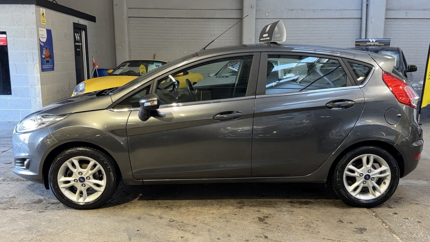 Used Ford Fiesta 2015 for sale - 77749989: Photo 2