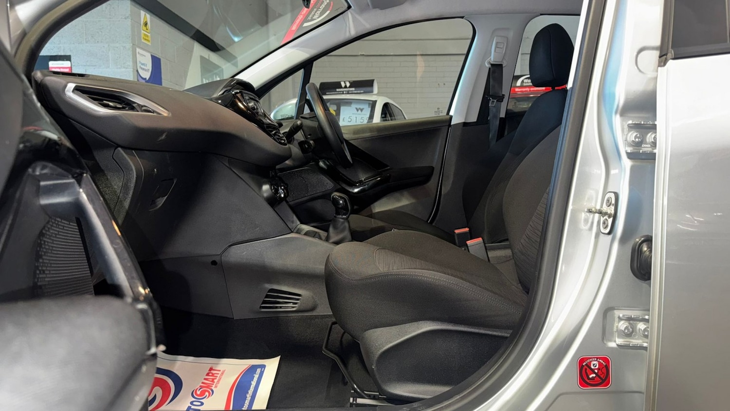 Used Peugeot 208 2013 for sale - 77289177: Photo 17