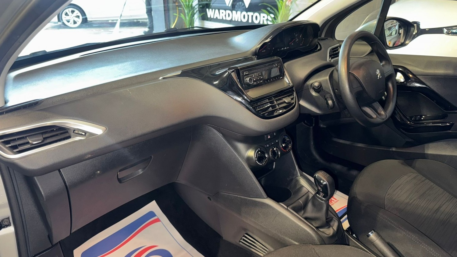 Used Peugeot 208 2013 for sale - 77289177: Photo 18